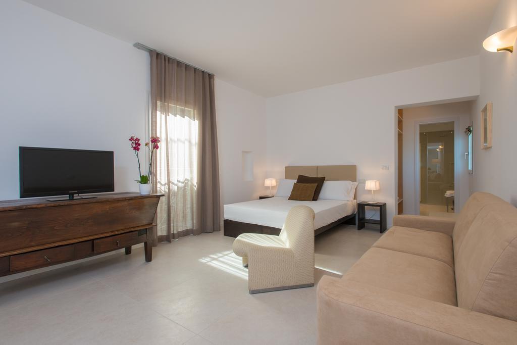 Le Bifore Charming House Lecce Ngoại thất bức ảnh