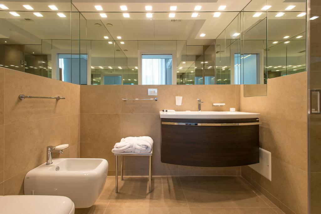 Le Bifore Charming House Lecce Ngoại thất bức ảnh