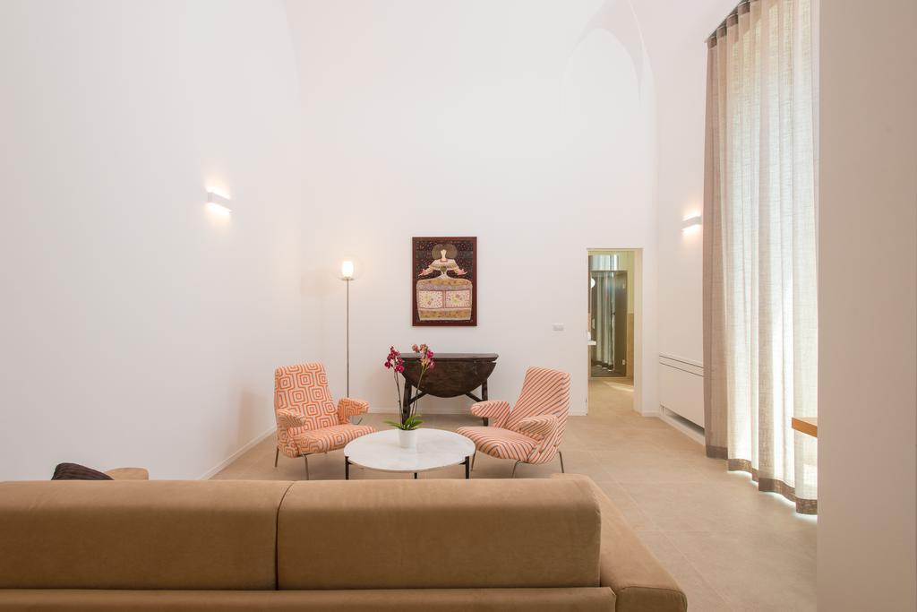 Le Bifore Charming House Lecce Ngoại thất bức ảnh