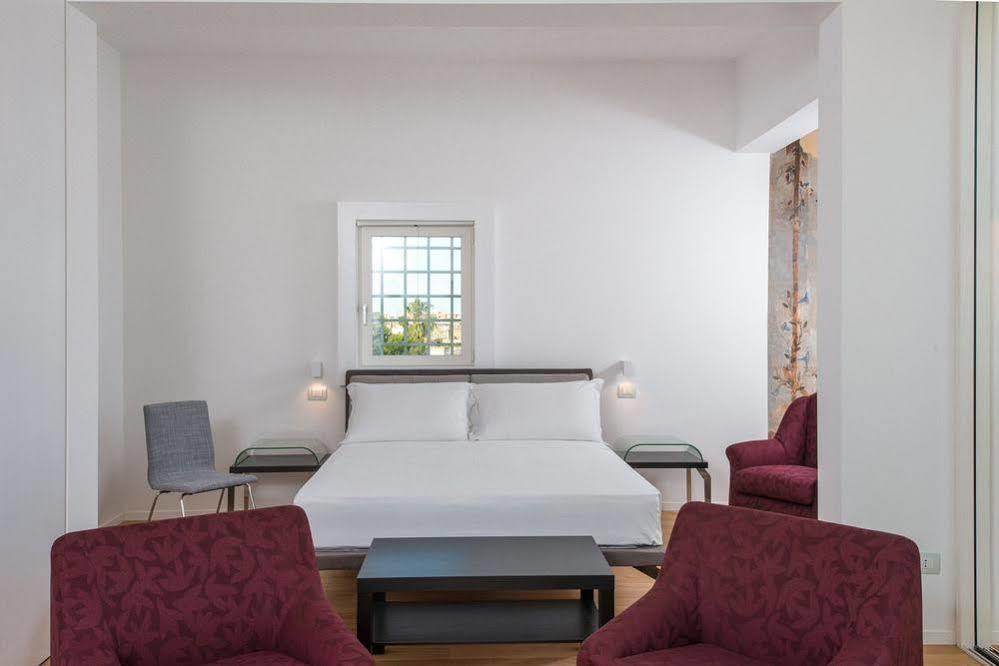 Le Bifore Charming House Lecce Ngoại thất bức ảnh